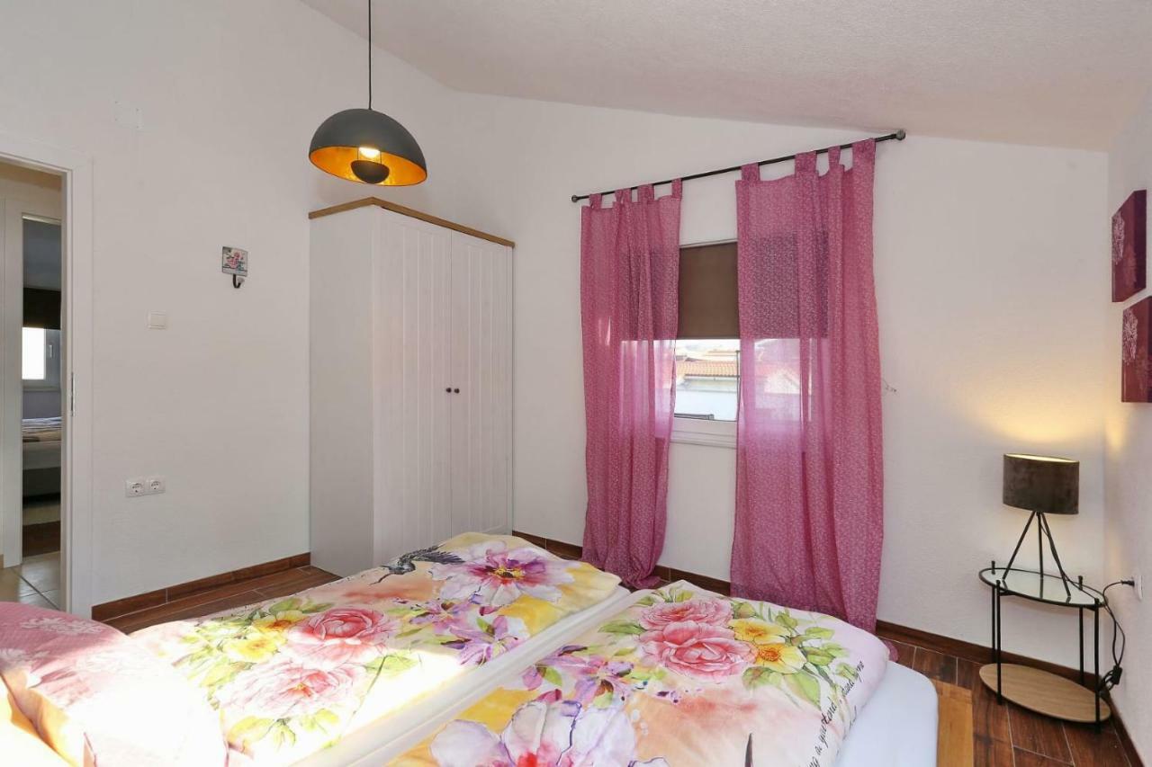 Appartement Malu Vir Extérieur photo